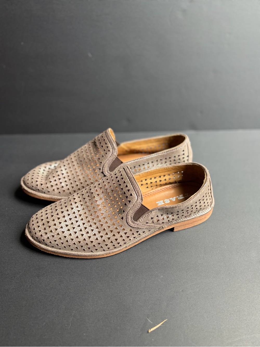 Trask Perforated Metallic Pewter Leather Slip On Loafers Womens 7.5 M